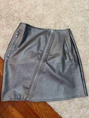 Metallic Silver Faux Leather Zip-Front Mini Skirt